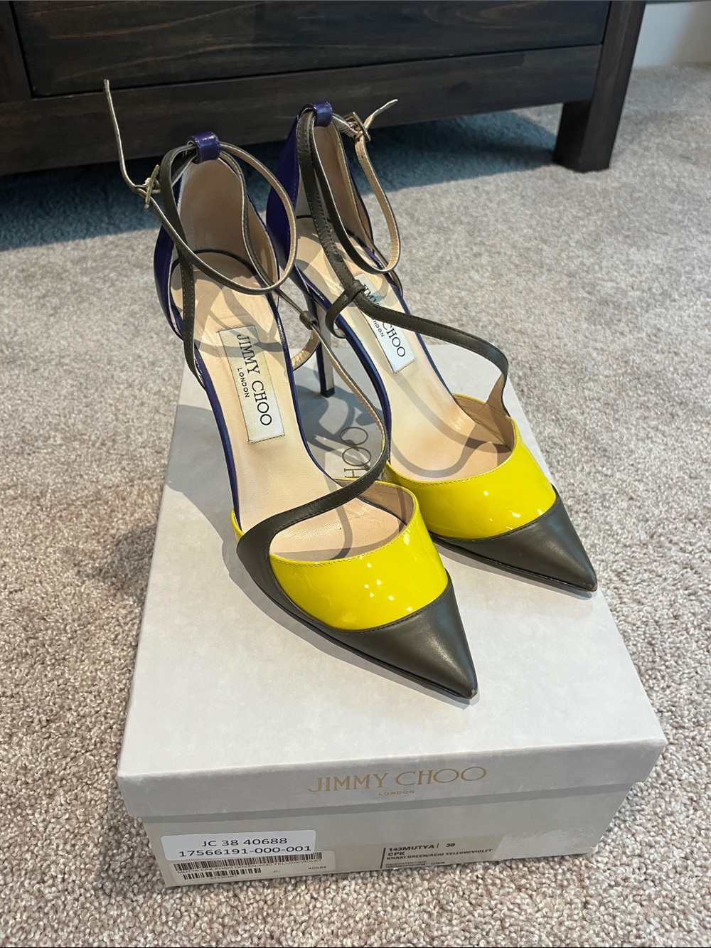 Jimmy choo pumps